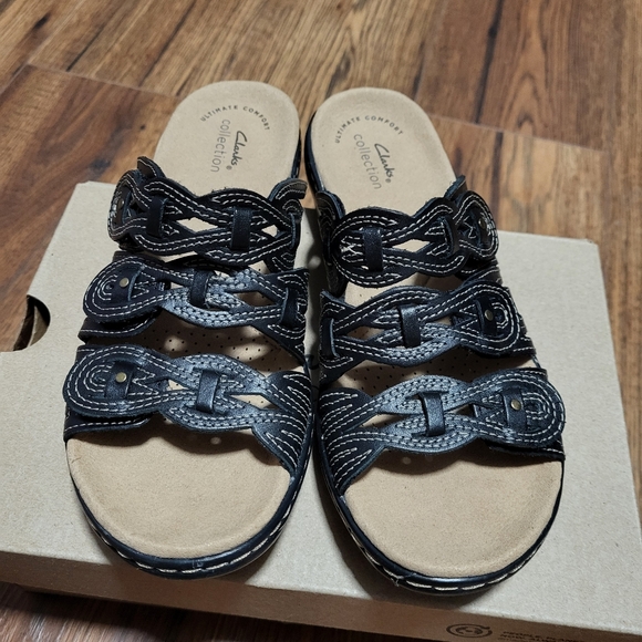 Clarks Collection Women's Leisa Faye Flat Sandals. - Picture 5 of 11